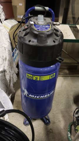 Compresseur verticale MICHELIN 50 litres de 2018, non testé