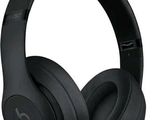 Les écouteurs Beats On-Ear sont noirs et intègrent un microphone.