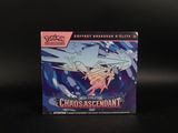 un gros plan sur une boîte de cartes à collectionner Pokémon posée sur une table