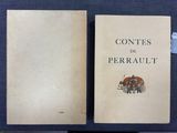 deux livres posés l'un à côté de l'autre sur une table bleue