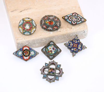 7 BROCHES anciennes en micro-mosaïque et métal. - Photo 1