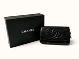 portefeuille Chanel en cuir noir