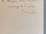 gros plan d'une feuille de papier sur laquelle on peut lire une écriture manuscrite