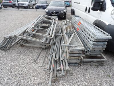 Echafaudage acier comprenant : 3 planchers bois, 15 planchers aciers ( - Photo 1