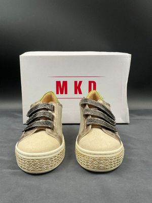 MKD. modèle ORENSE, pointure 37, paire de baskets à scratch.