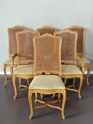 Ensemble en bois teinté à dossier violonné canné, l'assise g…