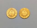 deux pièces d'or, l'une ornée d'une couronne et l'autre d'une couronne