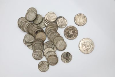 Ensemble de pièces en argent comprenant: 51 pièces de 10 frs…