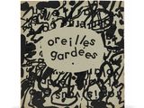 une photo en noir et blanc d'un livre sur lequel on peut lire quelque chose