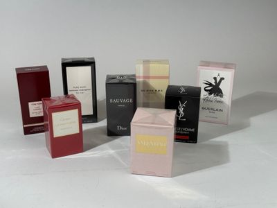 Ensemble de 20 eaux de parfum 100 ml homme et femme dont : DIOR, BURBE - Photo 1
