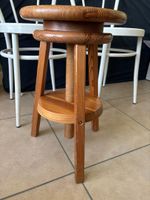 2 chaises bistrot et un tabouret à vis circulaire tripode (photo 6)