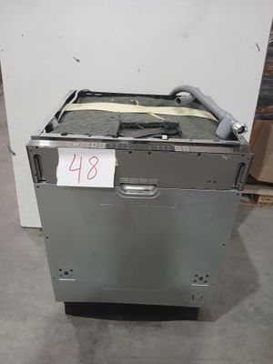 an image of a machine that is sitting in a warehouse