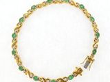 un bracelet d'émeraudes et de diamants