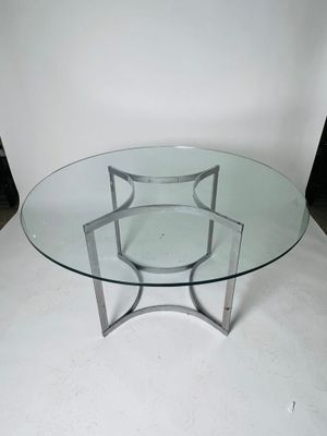 Table de salle à manger, piètement en métal chromé et platea…