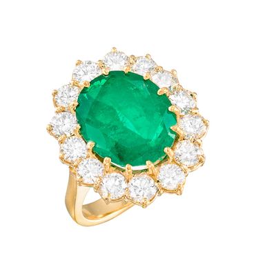 une bague en émeraude et diamant, par van cleef