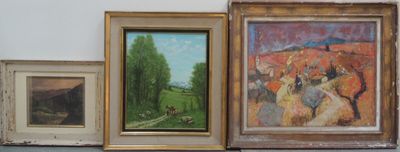 trois tableaux accrochés côte à côte au mur