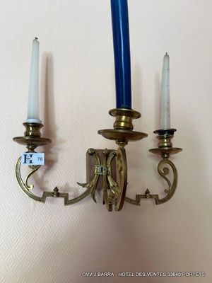 Paire d'appliques en laiton à trois bras de lumière
