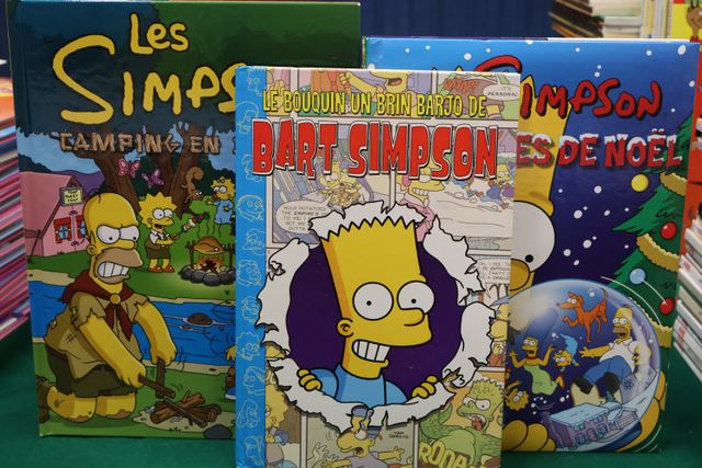 GROENING : « LES SIMPSON » : 15 albums, Ed. JUNGLE ; joint l’albu...
