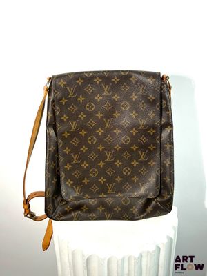 LOUIS VUITTON Modèle Musette Sac en toile enduite monogrammé…