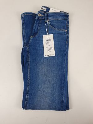 the back of a pair of blue jeans with a tag on it