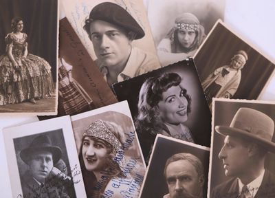 Lot de photographies anciennes avec autographes, figurant pr…