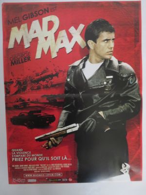 une affiche du film « Mad Max » représentant un homme tenant une arme à feu