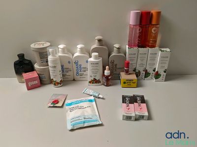 de nombreux types de produits de soins de la peau sur la table