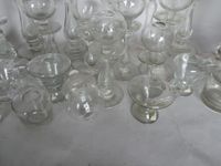 Ensemble de 25 lampes à huile en verre, cristal et verre sou… (photo 6)