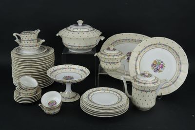 RAYNAUD, Limoges: Partie de service de table en porcelaine à…