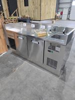 TOUR réfrigéré inox avec lave-main à deux vantaux (photo 2)
