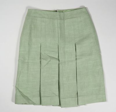 Pierre CARDIN, Paris Jupe plissée vert clair.