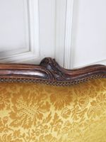 CANAPE CORBEILLE en bois naturel mouluré et sculpté de fleur… (photo 4)