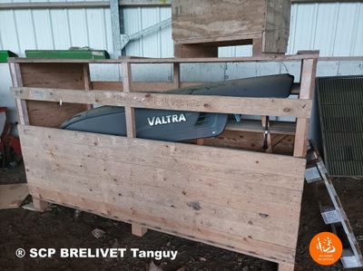 UN CAPOT VALTRA T3 JAMAIS MONTE - Photo 1