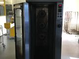 a machine that is sitting in the middle of a room