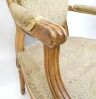 Fauteuil de style Louis XVI en hêtre naturel, à dossier plat… (photo 4)