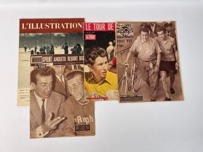 deux magazines sur lesquels figurent la photo d'un homme et d'une femme