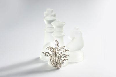 Broche en or gris 750 ‰ et platine sertie de diamants taille… - Photo 1