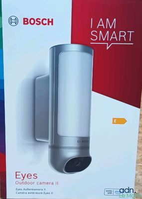 emballage de la nouvelle caméra de sécurité « Smart Home » de Bosch