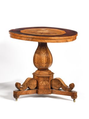 une image représentant une table avec un plateau et un piètement en bois
