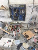 Contenu de l'établi meuleuses pneumatique,outillages de carr… (photo 4)