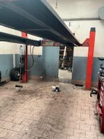 Un pont élévateur électrohydraulique à quatre colonnes de ma… (photo 2)