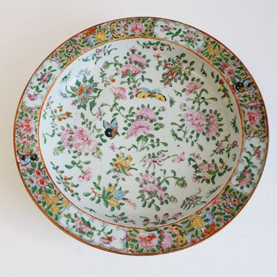 CHINE, Canton, fin du XIXème siècle : Plat creux circulaire en porcela - Photo 1