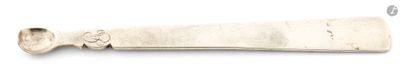 FRANCE XIXe siècle Gratte langue en argent à spatule triangu…