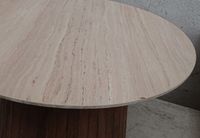 Lot de 2 tables basses rondes , en décor chêne et travertin … (photo 3)