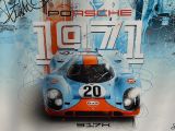 une affiche dédicacée représentant une Porsche de course sur fond bleu et orange