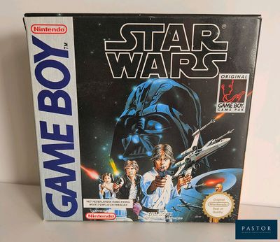 La boîte du jeu Star Wars comporte une image de Dark Vador et de Dark Vador
