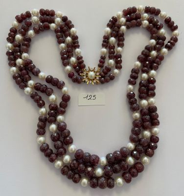Collier de 3 rangs de perles de rubis facettées en chute, po…