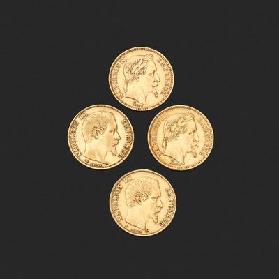 quatre souverains d'or de la famille royale britannique sur fond noir