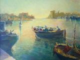 une peinture représentant une scène portuaire avec des bateaux dans l'eau