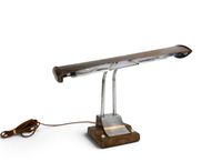 Lampe de bureau dite "de notaire" en bakélite marron et méta…